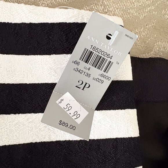 Ann Taylor Petite 2P Striped Pencil Skirt Black & White Classic Workwear - Picture 3 of 7
